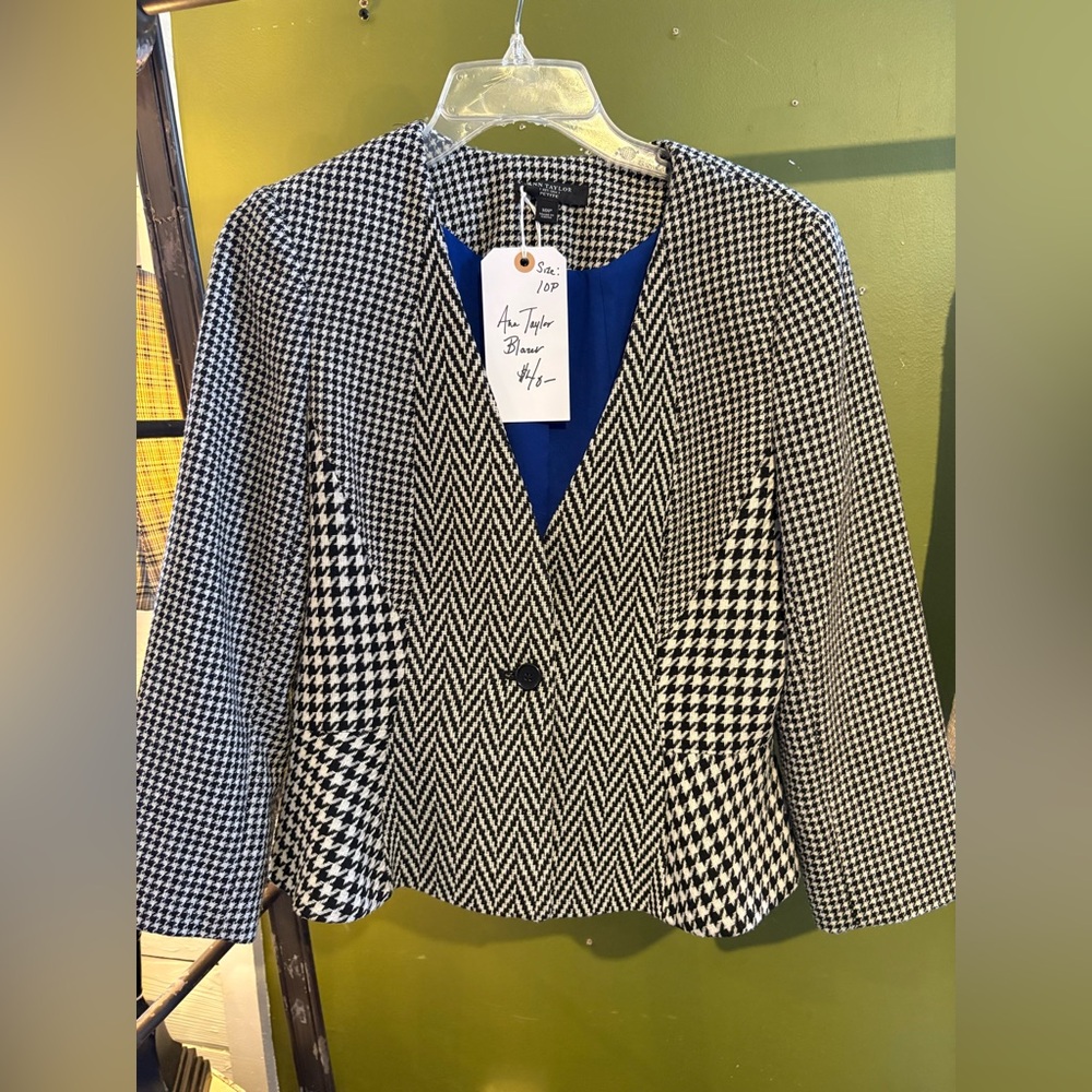 Ann Taylor Black and White Houndstooth Blazer